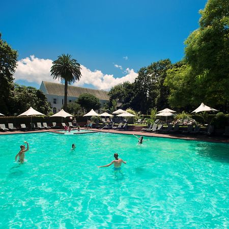 Fancourt Hotel George Buitenkant foto