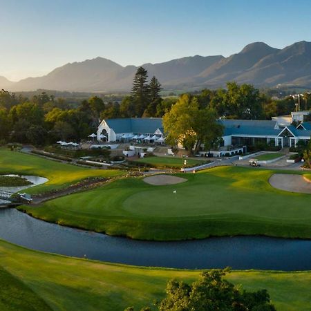 Fancourt Hotel George Buitenkant foto