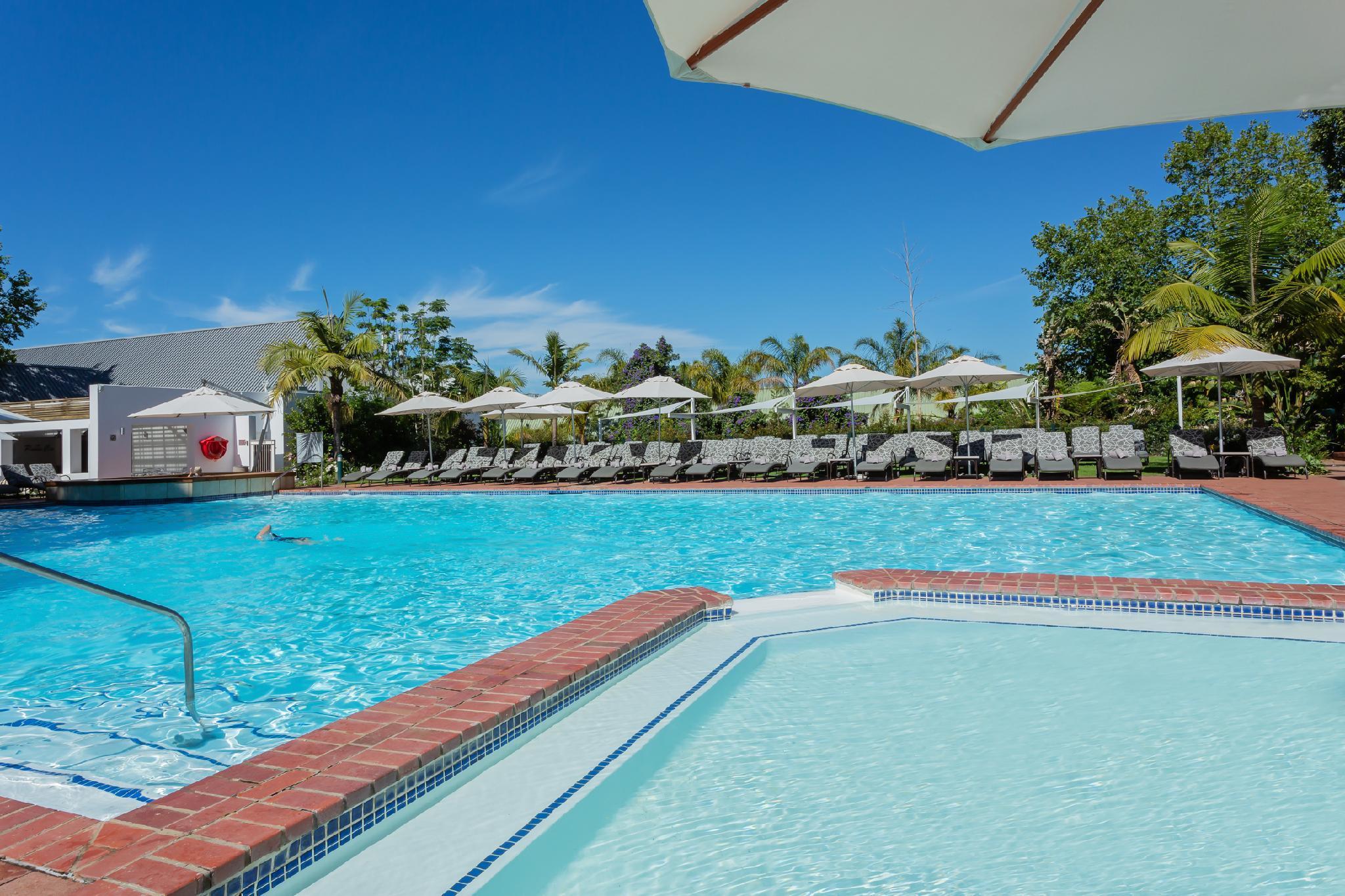 Fancourt Hotel George Buitenkant foto