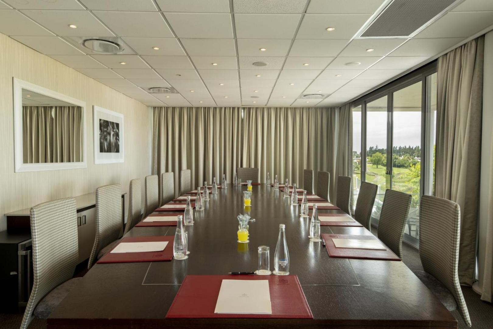 Fancourt Hotel George Buitenkant foto