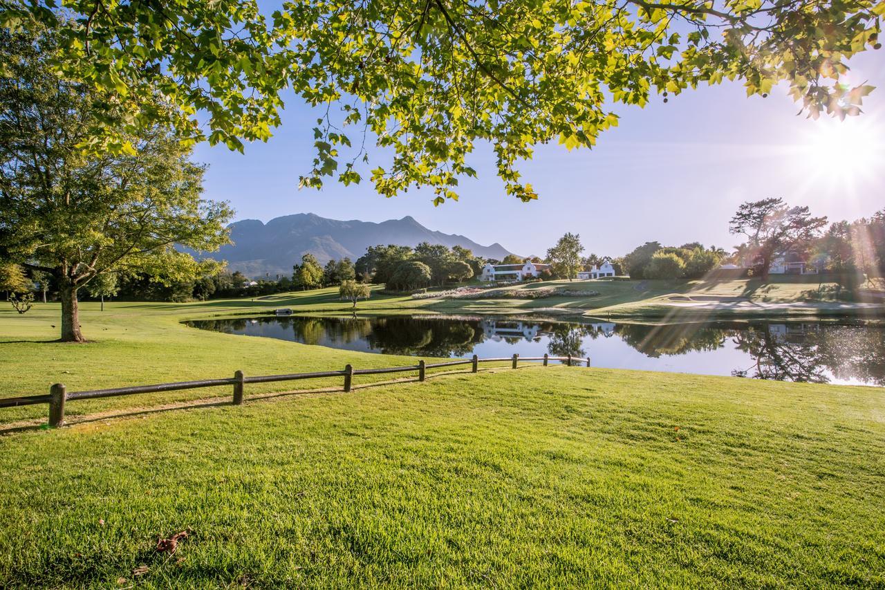 Fancourt Hotel George Buitenkant foto